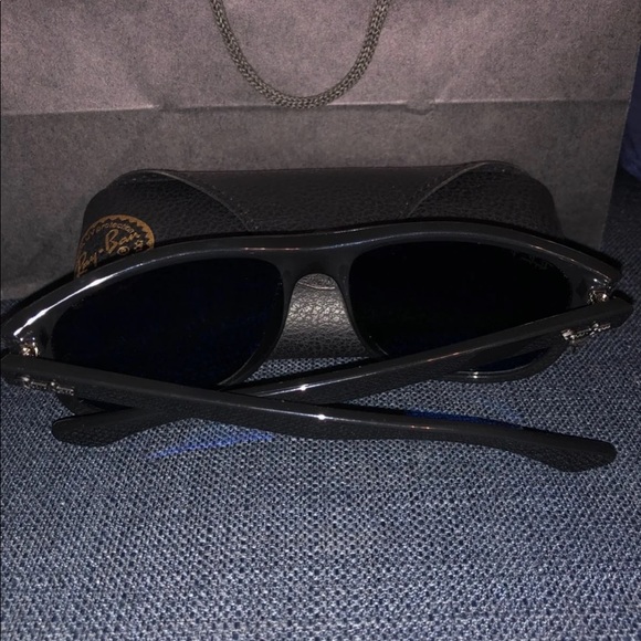 Ray-Ban - Picture 1 of 2